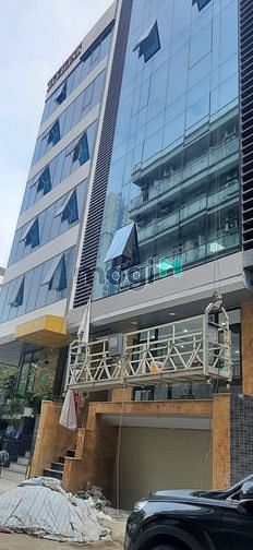 Cần cho thuê tòa nhà vừa hoàn thiện xây mới- thông sàn- 7 tầng mặt ti