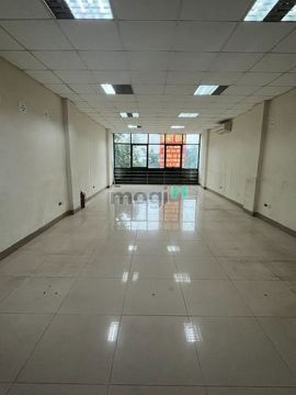 Cho thuê văn phòng giá rẻ tại Vạn Phúc, sàn 80 m2/tầng, thông sàn