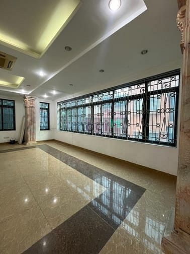 Cho thuê văn phòng Nguyễn Trãi- Triều Khúc, dt 150 m2/tầng, đã ngăn