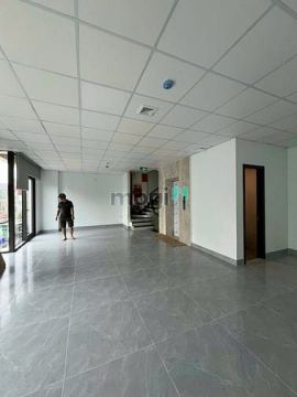 Cho thuê văn phòng mới đẹp tại Văn Quán, 80 m2 , mặt tiền rộng