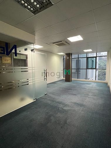 Cho thuê văn phòng Khuất Duy Tiến, 70 m2 đã ngăn sẵn 2 phòng làm việc