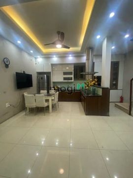 Cho Công ty hoặc gia đình thuê làm văn phòng hoặc ở dài hạn -Chùa Bộc
