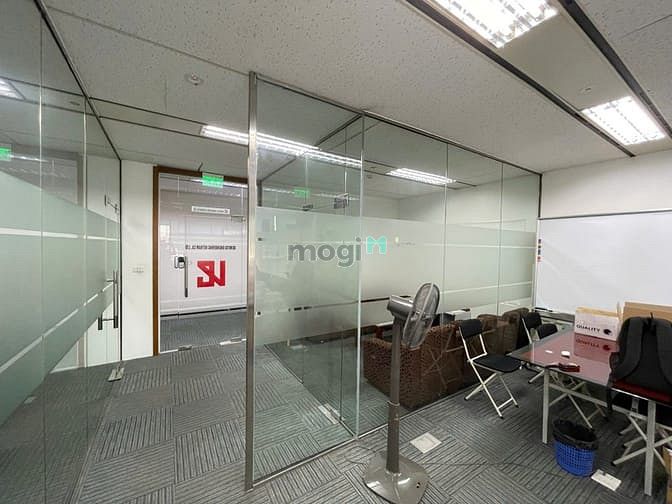 Cho thuê tòa văn phòng 86m2 tại Charmvit Tower