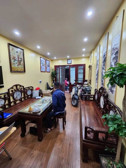 BÁN NHÀ VỊ TRÍ VIP THÁI HÀ - 49 m - 5 TẦNG - 9.5 TỶ - NGÕ NÔNG , THOÁNG - SÁT PHỐ - CHỦ TỰ XÂY TÂ...