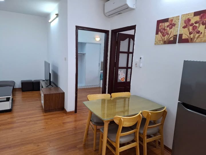 Cho thuê CHCC VOV Mễ Trì, 85m2, 3pn 2wc 11.5 triệu, đủ đồ, ibe ạ