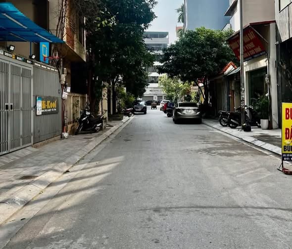 BT ở ngay khu Trích Sài - Tây Hồ