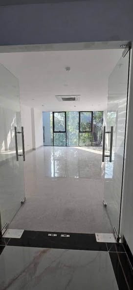 Chủ cần bán gấp nhà La Thành DT77 9 5.4