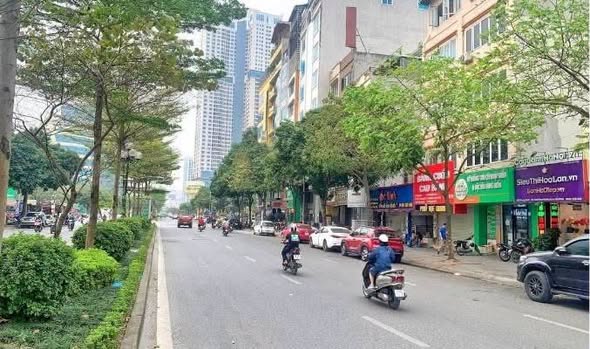 MẶT PHỐ GIẢNG VÕ – BA ĐÌNH | 30M² × 5 TẦNG – HƠN 14 TỶ