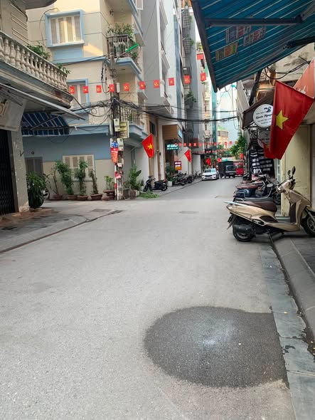 11.5TỶ - NGÕ 93 HOÀNG VĂN THÁI - 40M2*4T - ÔTO TRÁNH - LÔ GÓC - Ở KẾT HỢP KINH DOANH.