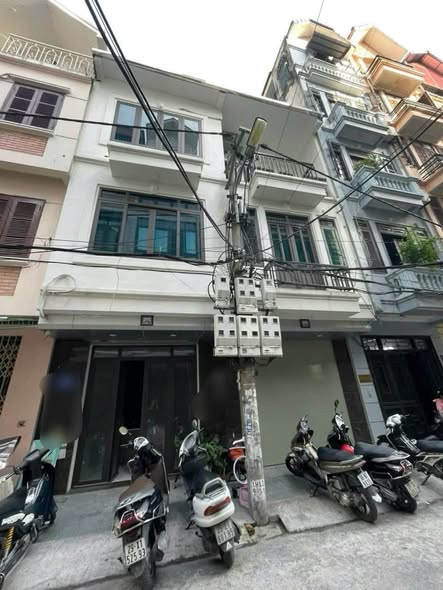 Cho thuê nhà riêng ngõ 61 Nguyễn Bá Khoản, Cầu Giấy Có Thang Máy