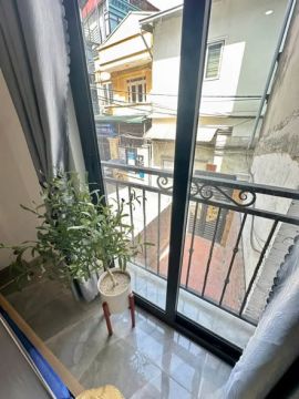 -Pham Kê Bính -Ba Đình -4triệu hơn -ban công siêu đẹp -Đi Bộ ra Lotte
