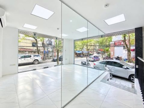 Cho thuê mặt bằng kinh doanh tại Hoàng Quốc Việt, Cầu Giấy 30m2 - 18 triệu.