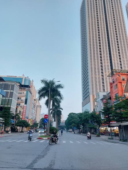 Duy nhất 1 căn ngay trục chính Nguyễn Khuyến Văn Quán HĐ , Nhà thô