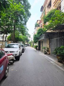 PHÂN LÔ CẦU GIẤY – Ô TÔ TRÁNH – KINH DOANH ĐỈNH.