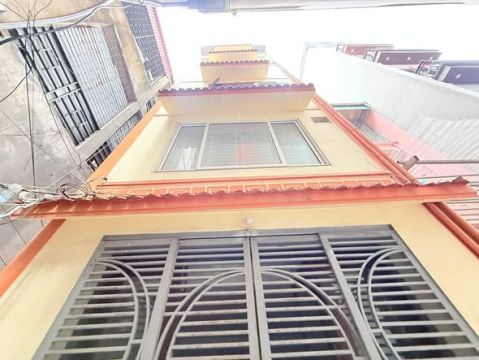 YÊN HÒA -CẦU GIẤY -5 TẦNG-NHÀ DÂN XÂY-LÔ GÓC - VỊ TRÍ ĐẸP - KHU VỰC TRUNG TÂM