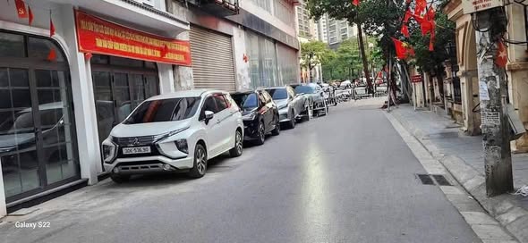 TOÀ VĂN PHÒNG - Ô TÔ TRÁNH VỈA HÈ - 1 NHÀ RA PHỐ TRẦN DUY HƯNG 8T - THANG MÁY - DOANH THU 110 TRIỆU/