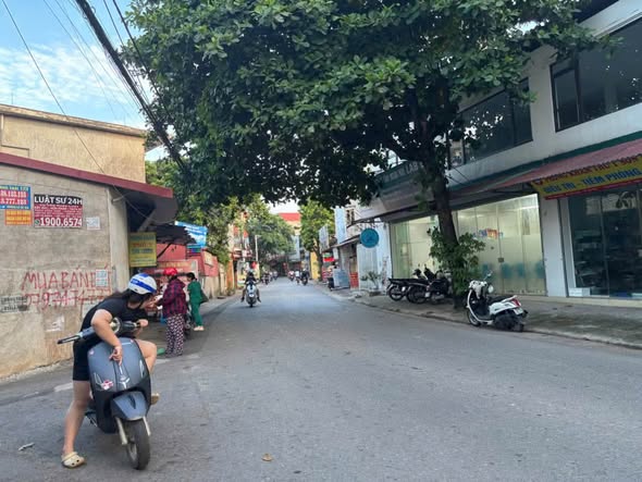 CHỊ GÁI CẦN TIỀN BÁN RẺ LÔ ĐẤT: