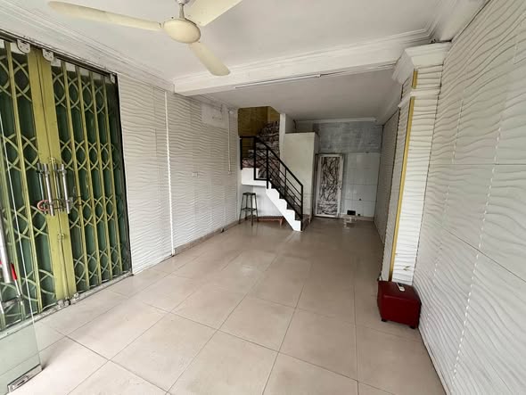 Cho thuê MBKD - Mặt Phố Giáp Nhị, Trương Định - Hoàng Mai, 35m2 , ô tô tránh, 2 tầng