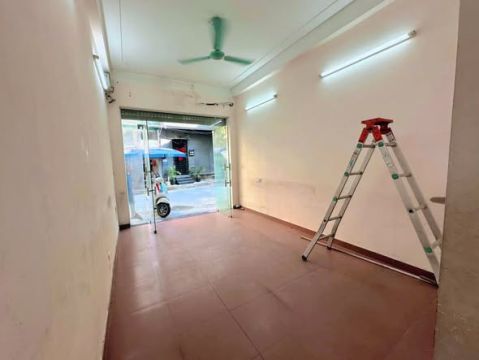 CHO THUÊ MẶT BẰNG KINH DOANH TẦNG 1 - NGÕ 42 TRUNG HÒA - Ô TÔ TRÁNH - LỐI ĐI RIÊNG