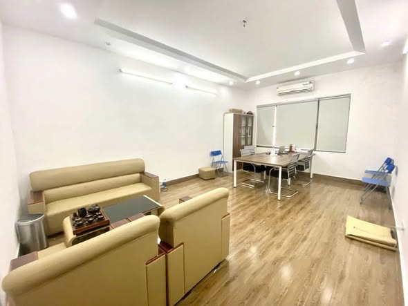 Cho thuê văn phòng 35m2 giá 5.5 Triệu phố Dịch Vọng - Cầu Giấy