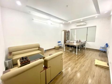 Cho thuê văn phòng 35m2 giá 5.5 Triệu phố Dịch Vọng - Cầu Giấy