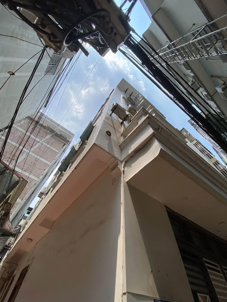 Bán nhà ngõ 34 phú đô diện tích 35m2 mặt tiền 4,2m x5 tầng lô góc giá chào 7,5 tỷ có thương lượng