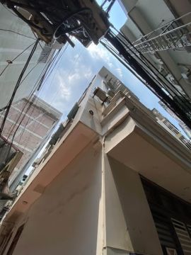 Bán nhà ngõ 34 phú đô diện tích 35m2 mặt tiền 4,2m x5 tầng lô góc giá chào 7,5 tỷ có thương lượng