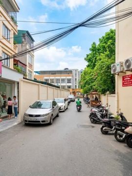 12TỶ - BÁN NHÀ CHÙA BỘC - 50M2 x 5T - GẦN PHỐ - KINH DOANH - Ô TÔ ĐỖ CỬA