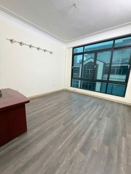 CHO THUÊ NHÀ NGUYỄN XIỂN – NHÀ ĐẸP, Ô TÔ TRÁNH ĐỖ CỬA