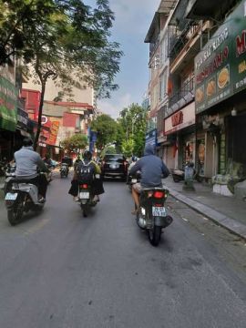 Mặt phố quận Ba Đình - quy hoạch 100 năm ổn định - vỉa hè rộng - dòng tiền tốt