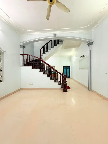 BÁN ĐẤT TẶNG NHÀ 3 TẦNG - ĐÀM QUANG TRUNG (LONG BIÊN) - Ô TÔ QUA NHÀ - GIÁ TỐT CỰC SỐC!