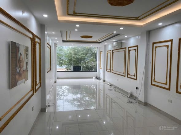 Cho thuê nhà nguyên căn MP Nguyễn Khang,  Cầu Giấy