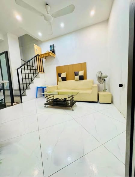 Bán nhà Bạch Mai 3 tầng - giá 3,05 tỷ, thiết kế đủ công năng, nằm vị trí thuận tiện, gần cụm ĐH B...