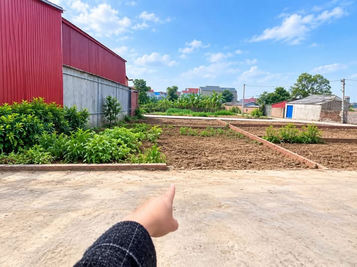 80M2 Ô TÔ ĐỖ TẬN CỬA - ĐƯỜNG THÔNG - CỘNG HOÀ (SÓC SƠN) - MT 9.3M - 2.5 TỶ - ĐẦU TƯ