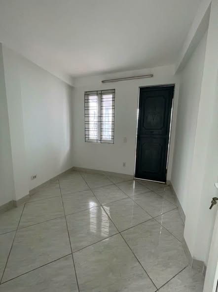 Cho thuê nhà 5 tầng mặt đường Khương Đình Thanh Xuân