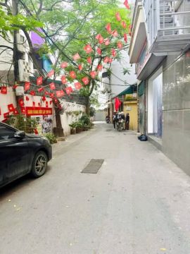 Lạc Long Quân, Xuân La, Tây Hồ 60m x 6 Tầng - Giá 13.9 tỷ