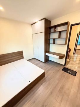 CUỐI ĐƯỜNG QUANG TRUNG GẦN BẾN XE YÊN NGHĨA , GA TÀU ĐIỆN, CÁCH ĐƯỜNG QUANG TRUNG 300m NHÀ MỚI 36...