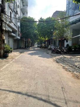 PHÂN LÔ HOÀNG MAI – VỈA HÈ – Ô TÔ TRÁNH NHAU - NGAY UBND QUẬN HOÀNG MAI CŨ - BX GIÁP BÁT - BX NƯỚ...