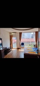 Bán nhà đẹp mặt ngõ gần phố Ba đình. 7 tầng cầu thang máy. Mặt tiền rộng 5 m .Có 4 phòng khép kín .