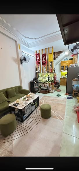 Bán nhà phố Gia Quất Long Biên Sổ đỏ chính chủ 30 m 5 tầng 2 ngủ nhà sạch đầy đủ tiện nghi sổ đỏ ...