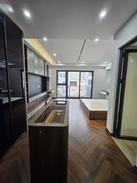 HÀNG HIẾM NGỌC THỤY – 6 TẦNG THANG MÁY – Ô TÔ THÔNG