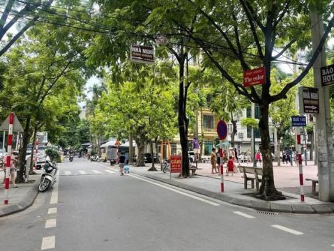 Chính chủ nhờ bán đất mặt phố phân lô Vĩnh Phúc Ba Đình lô góc diện tích 93m2 thực tế 100m2 ô tô ...