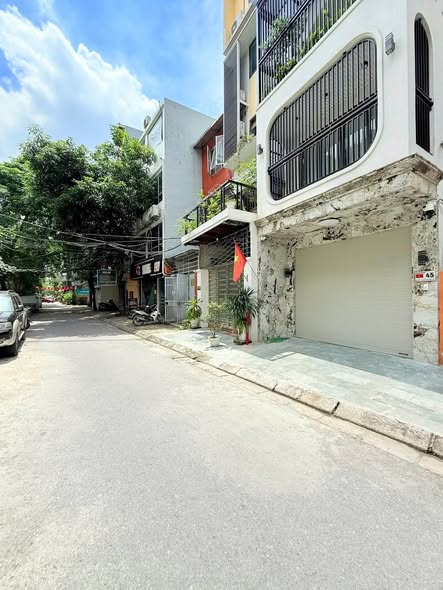 Bán nhà trung tâm quận Cầu Giấy.