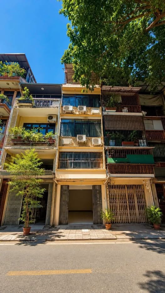 SIÊU PHẨM HIẾM PHỐ CỔ HOÀN KIẾM – CHỈ 12,4 TỶ SỞ HỮU NHÀ 5 TẦNG VỪA Ở VỪA KINH DOANH!