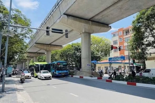 13TỶ5 (TL) - NGÕ 79 CẦU GIẤY - 56M2*5T - 6PN - 2 THOÁNG TRƯỚC SAU - 50M RA PHỐ - DÂN XÂY - KHÔNG QH