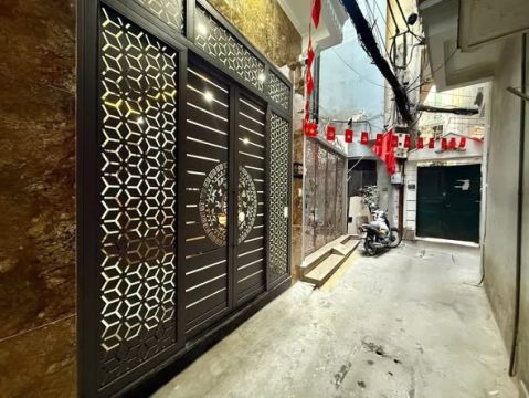 BÁN NHÀ PHÂN LÔ TÔN THẤT TÙNG - ĐỐNG ĐA .TẶNG NỘI THẤT. NHÀ VỀ Ở NGAY. THÔNG TIN VÀ ẢNH CHUẨN.
