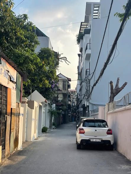 Bán bất động sản Long biên quanh 12 tỷ