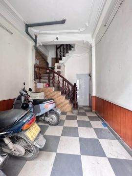 Hơn 3 Tỷ có ngay nhà 26m2 - 5 tầng | Mặt ngõ thông phố Minh Khai |