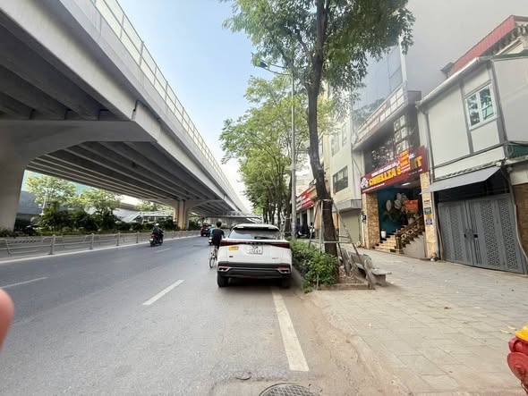 MẶT PHỐ PHẠM VĂN ĐỒNG – 68M² – VỈA HÈ RỘNG – KINH DOANH – MÓNG CỐT 10 TẦNG