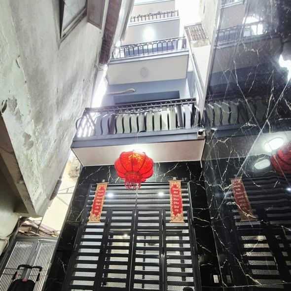 HÀNG NGON GIÁ ĐẦU TƯ –7Ty- 40M² -SÁT PHỐ – NHÀ ĐẸP Ở NGAY TÔN ĐỨC THẮNG